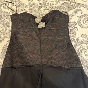 Vera Wang Size 4 tulle and lace dress Rhinestone Accents